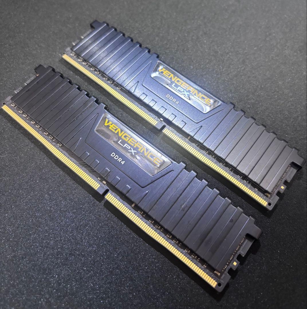 メモリー CMK16GX4M2A2666C16 DDR4 PC4-21300 8GB x2