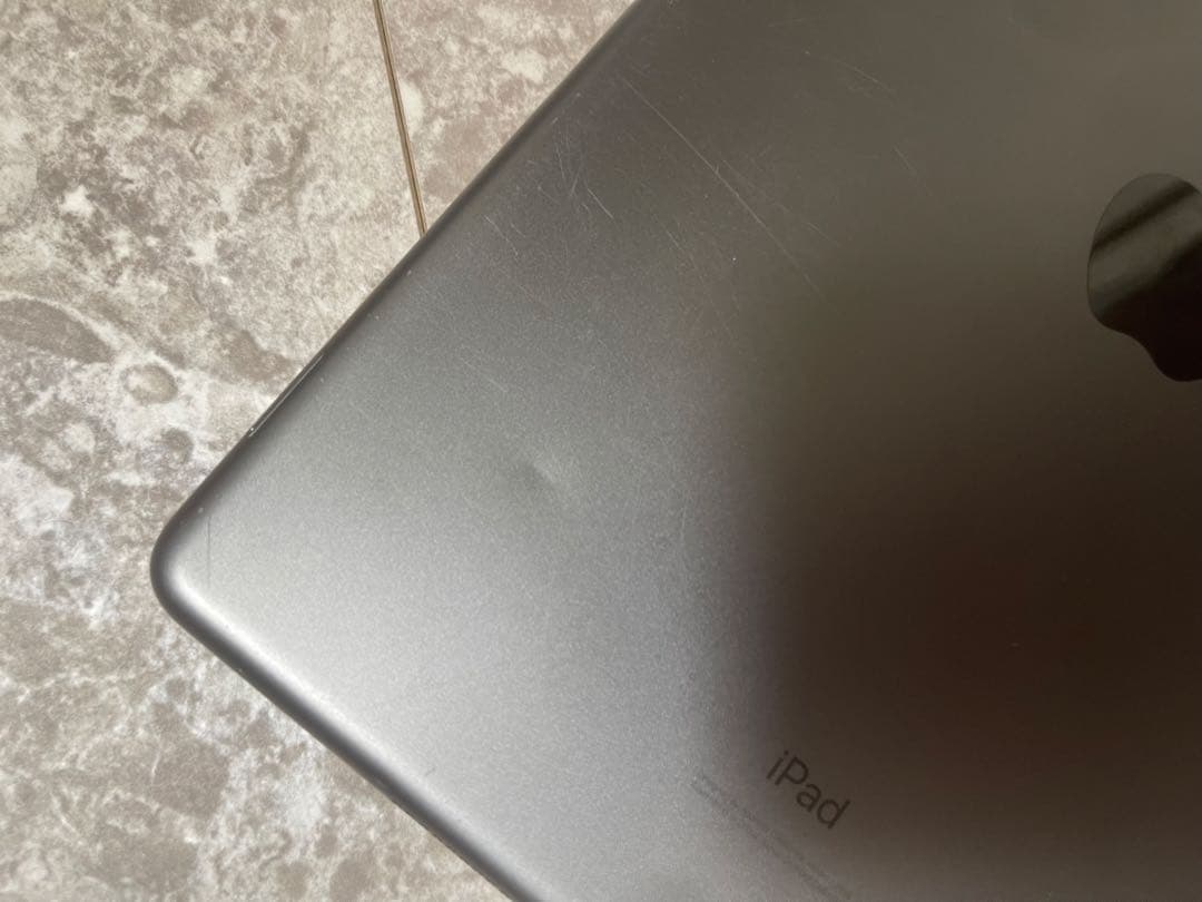 Apple iPad 第７世代32GB