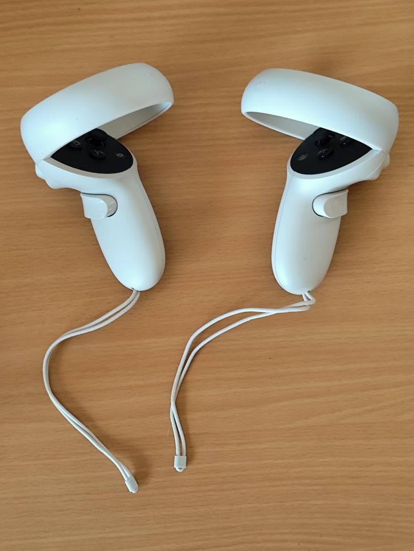  Quest 2(64GB) VRゴーグル(複数アクセサリ付き)