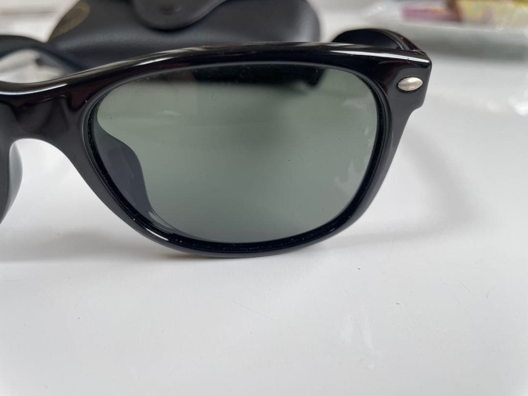 Ray-Ban 偏光サングラス　ニューウェイファーラ　RB2132-F