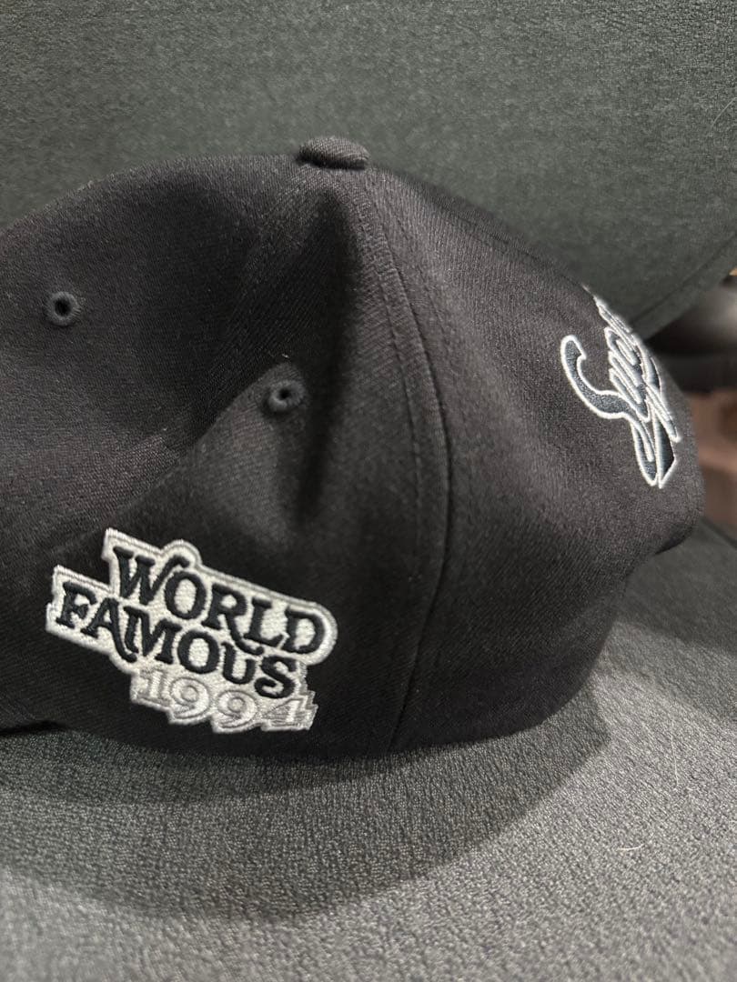 Supreme World Famous S Logo 6-Panel ブラック