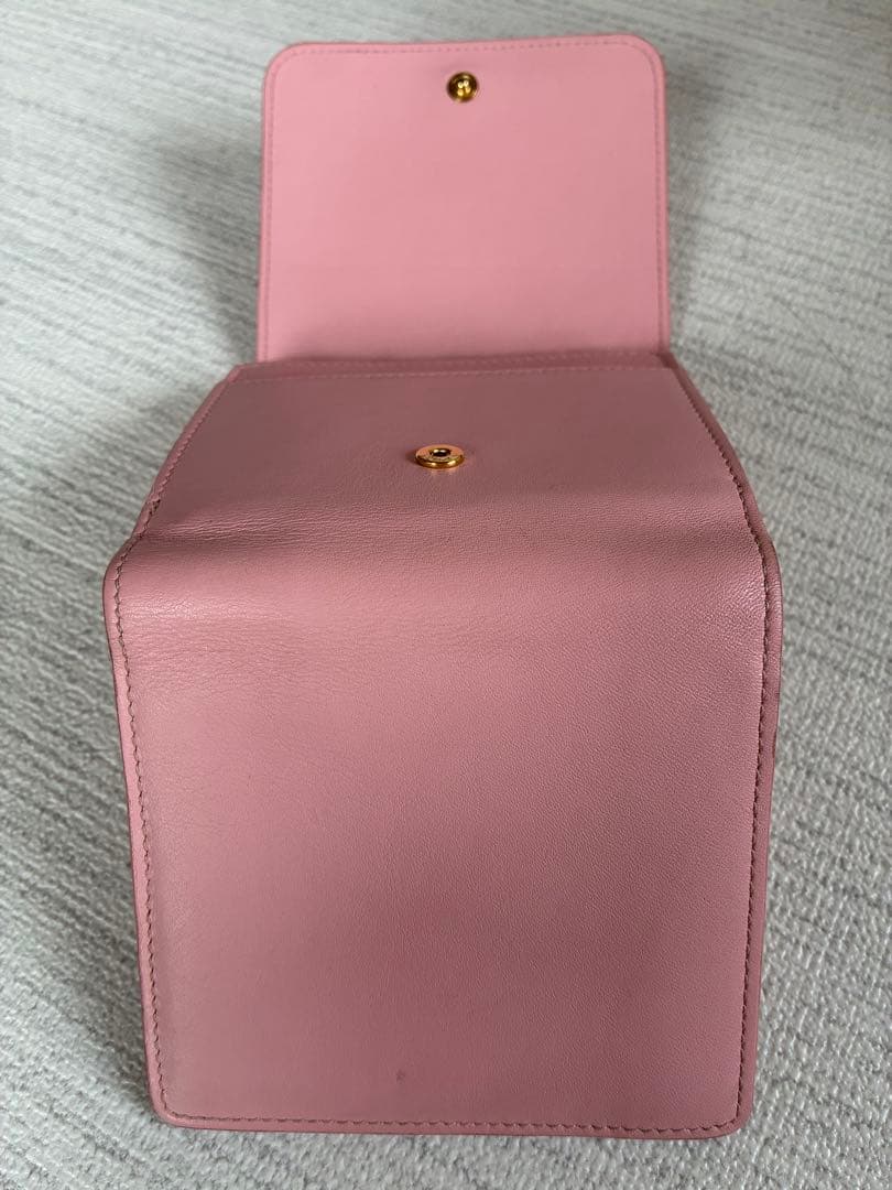 Chloé 馬刺繍 ピンク 三つ折り財布