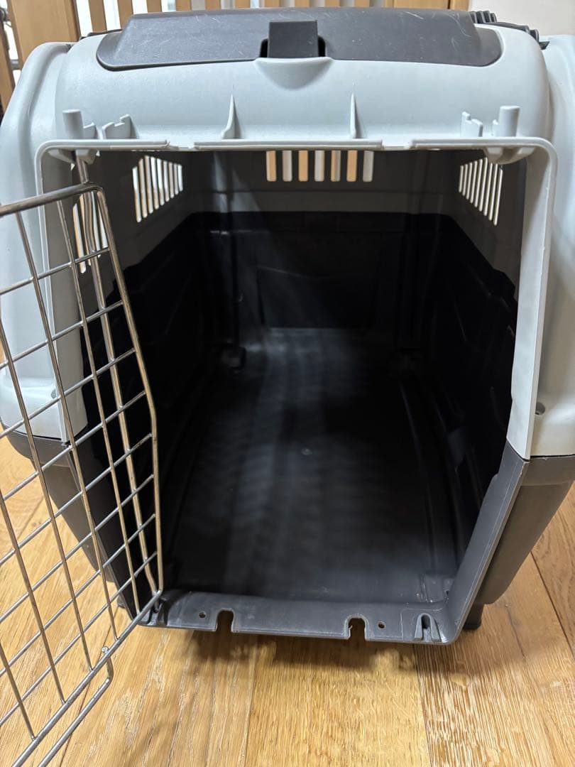 あっちさん専用　　SKUDO 中型犬用キャリーバッグ グレー