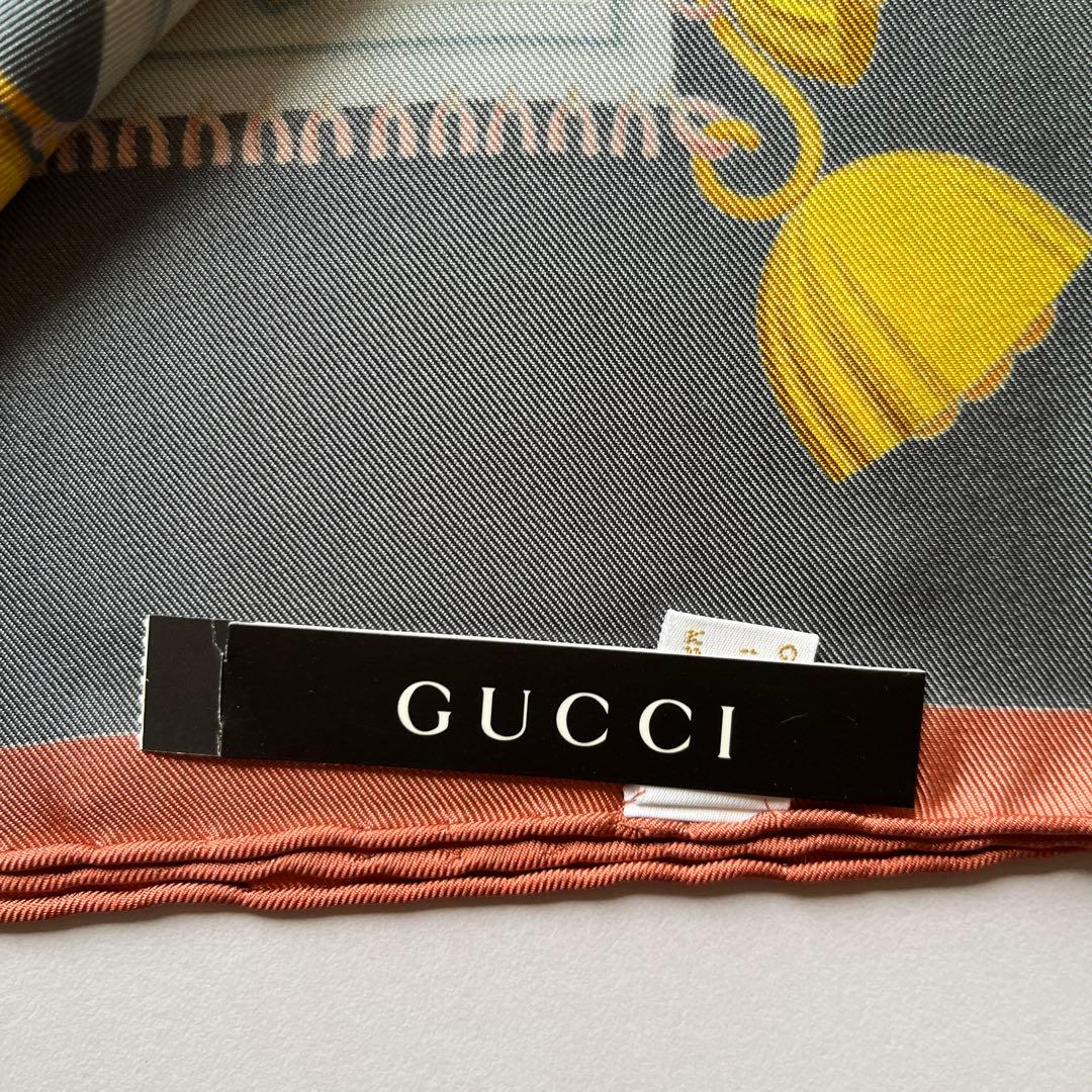 GUCCI シルクスカーフ チェーンデザイン