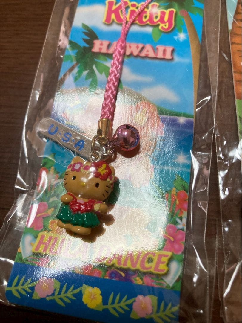 希少激レア 新品 ご当地 ハローキティ ハワイ ウクレレ フラダンス ストラップ