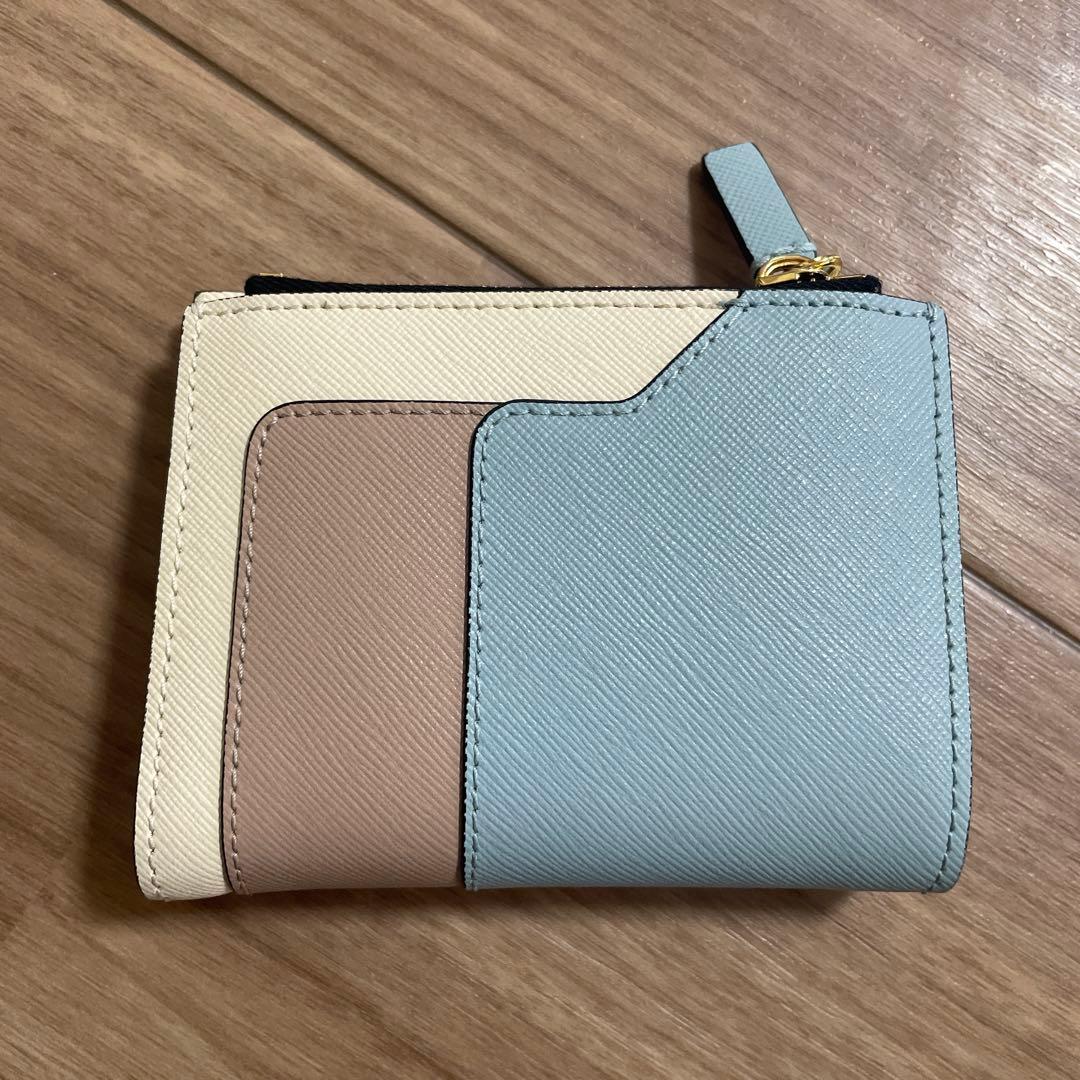 MARNI マルニ 二つ折り財布　コンパクトウォレット　小銭入れ付き