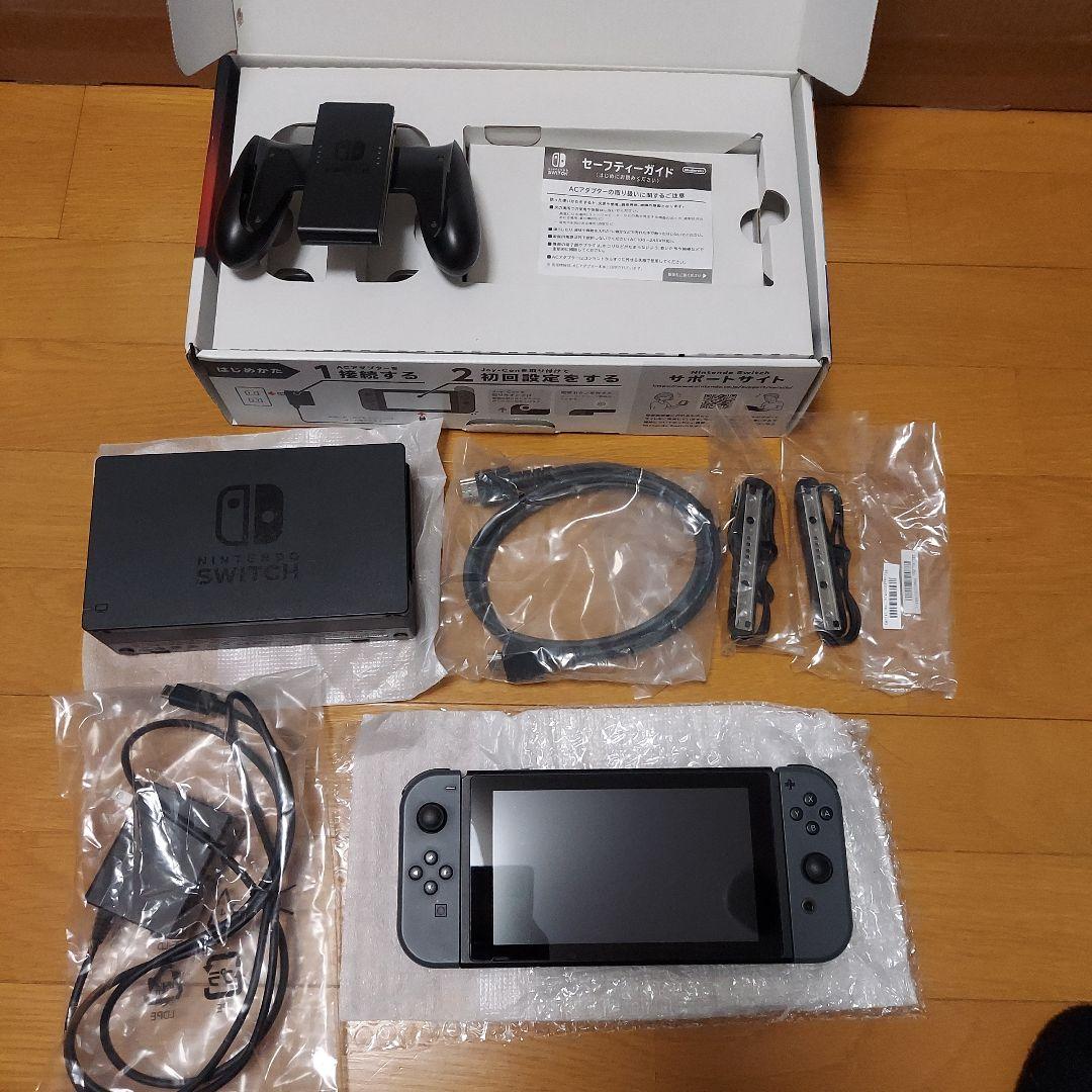 t*様 Nintendo Switch グレー 本体　ハードケース付