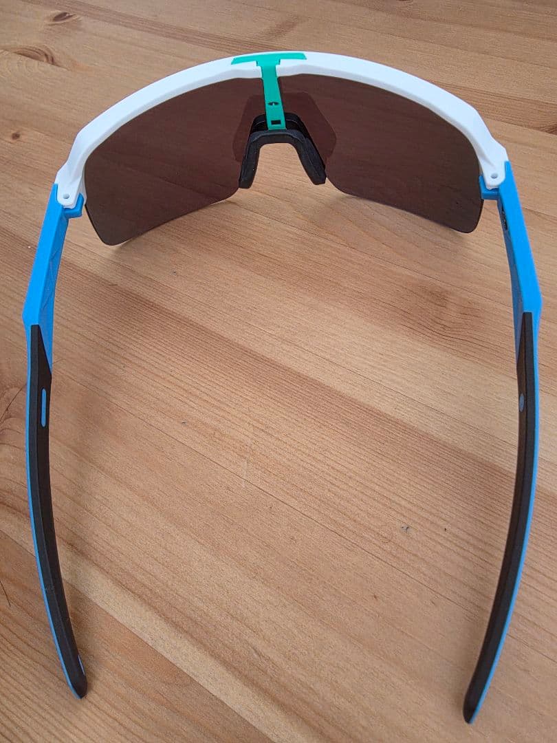 ぽぽOAKLEY Sutro Lite　未使用品