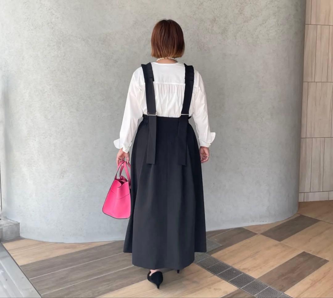 フリル付きサスペンダー ブラックフレアスカート　キープマイクローゼット