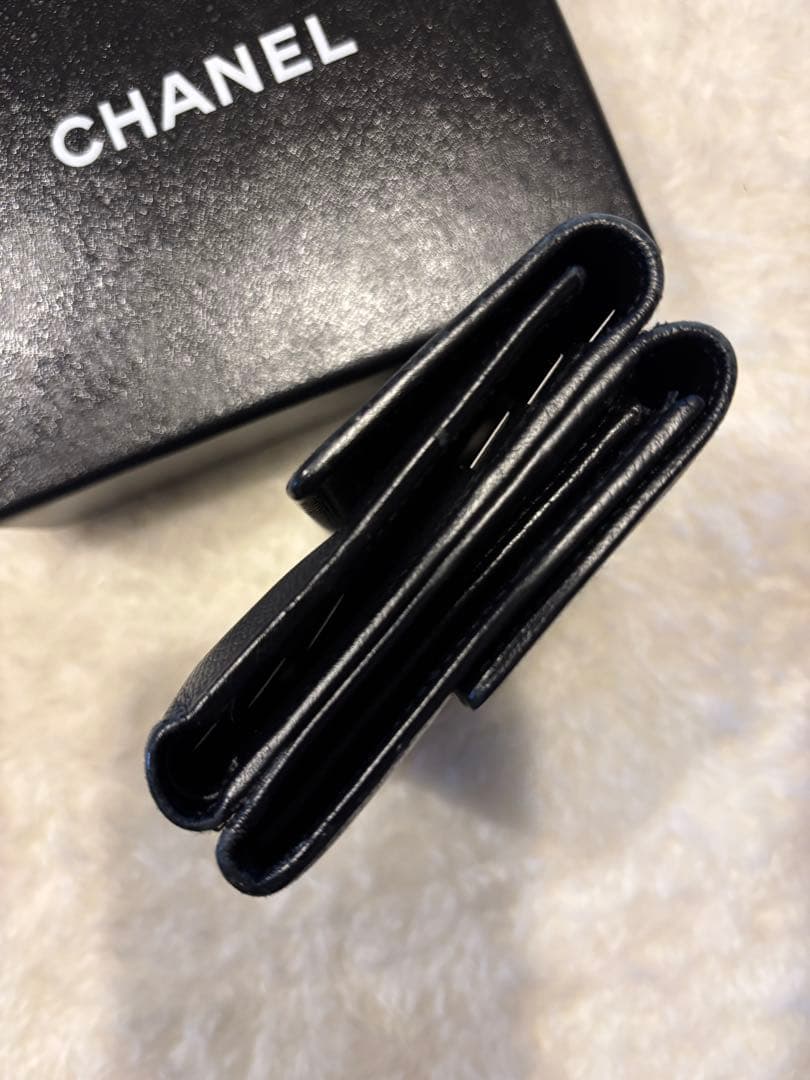 CHANEL ココボタン　三つ折り財布 黒 レザー