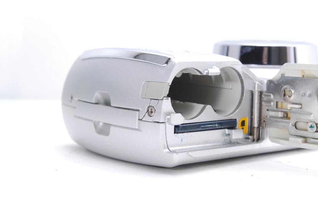 【完動品】手軽に高画質撮影を楽しめるコンデジ　PENTAX Optio E30