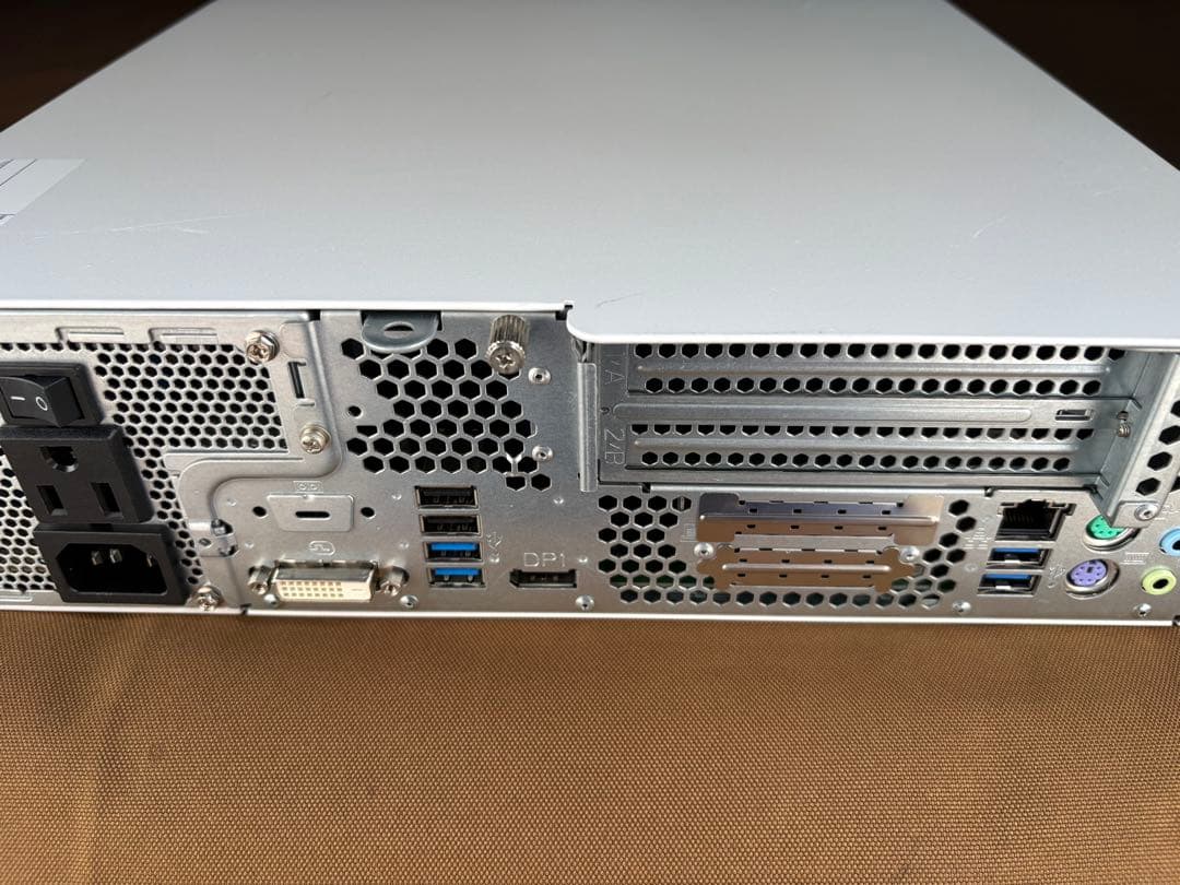 富士通 ESPRIMO 第8世代i5 メモリ16G SSD＋HDD Win11