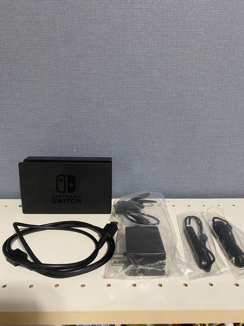 Nintendo Switch 起動確認済　　コントローラーなし