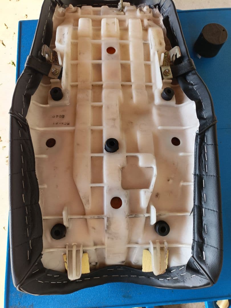 CB750 rc42 タックロールシート　【アウトレット品】張替未使用