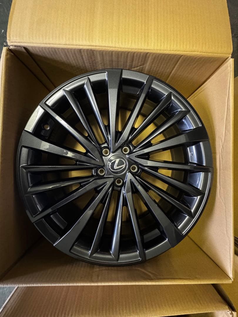 レクサスRX 235/50R21アルミホイール(ダークグレーメタリック塗装)