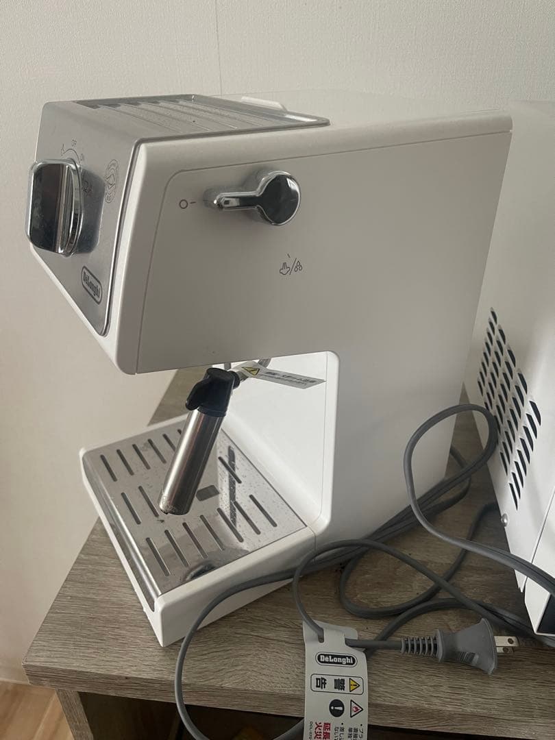 デロンギ　エスプレッソ　カプチーノメーカー