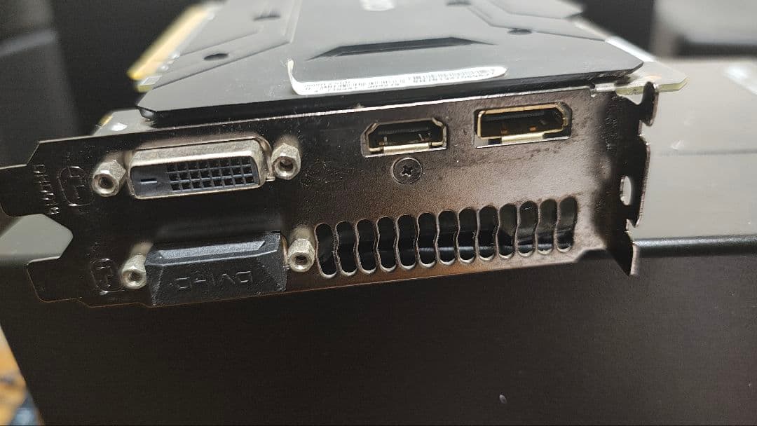 グラフィックボード・グラボ・ビデオカード gigabyte geforce 1060 5gb