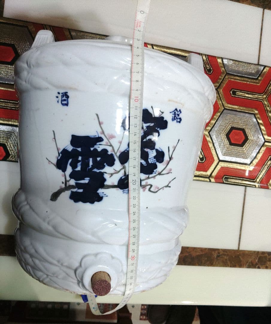一斗樽　陶磁器製酒樽　窓の雪　昭和レトロポップ　かわいい酒樽　特大サイズオブジェ