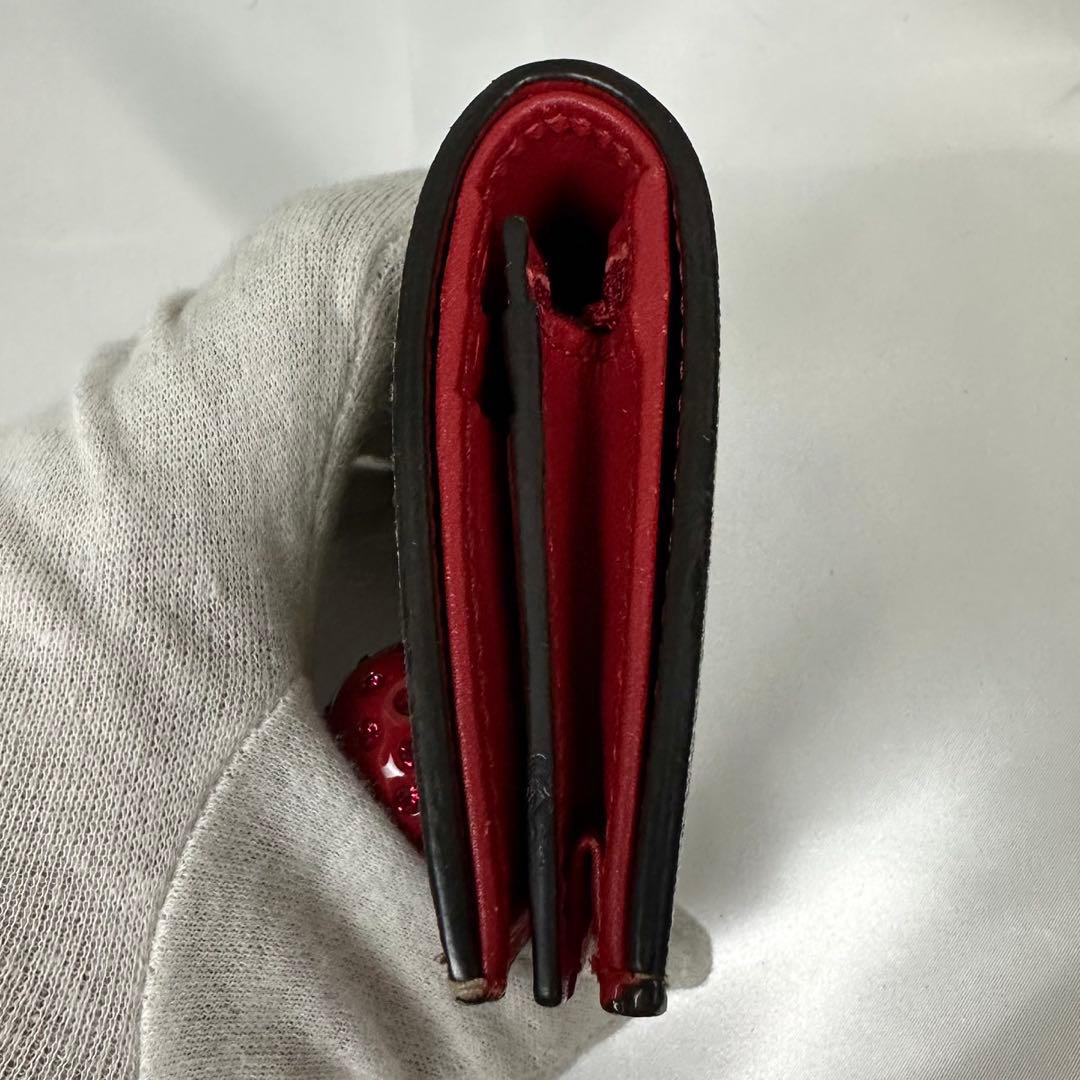 美品 グッチ PVC 折り財布 チェリー スタッズ GG柄 ロゴ型押し ブラウン