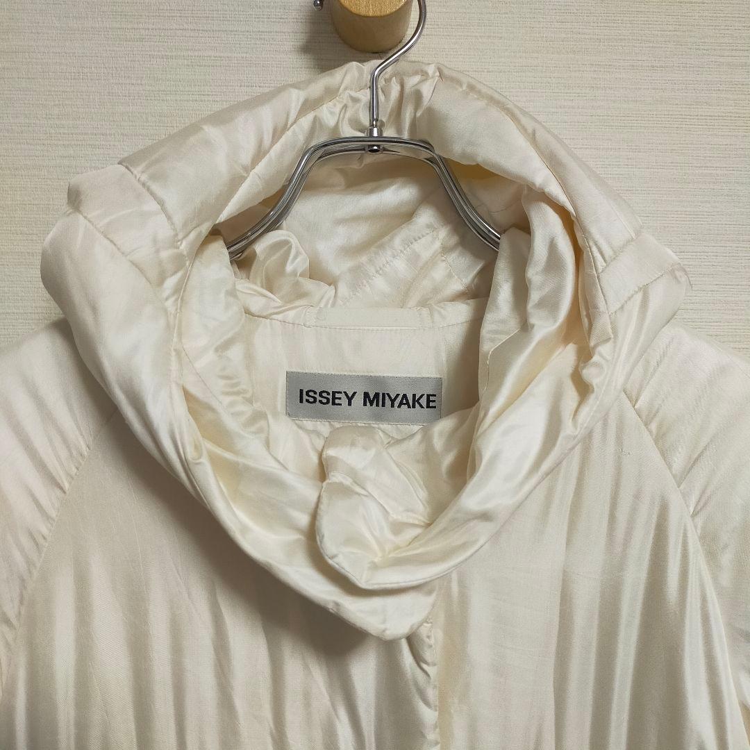 イッセイミヤケ　ISSEY MIYAKE　ロングコート　フード付き