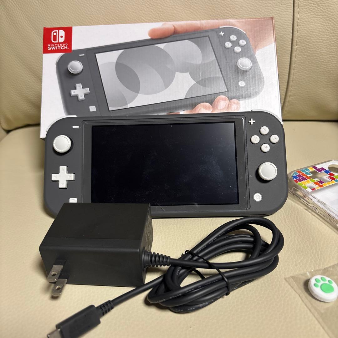 【極美品】ニンテンドー　SwitchLite