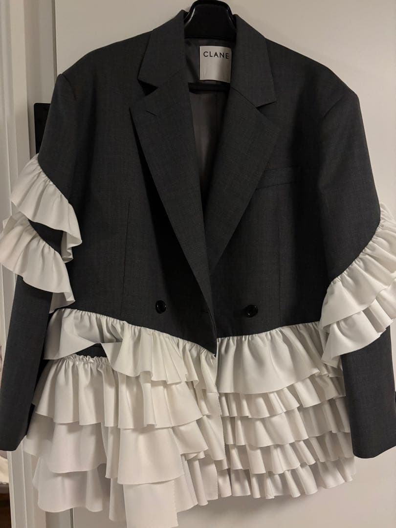 みゆらんCLANE FRILLED TAILORED JACKET グレー