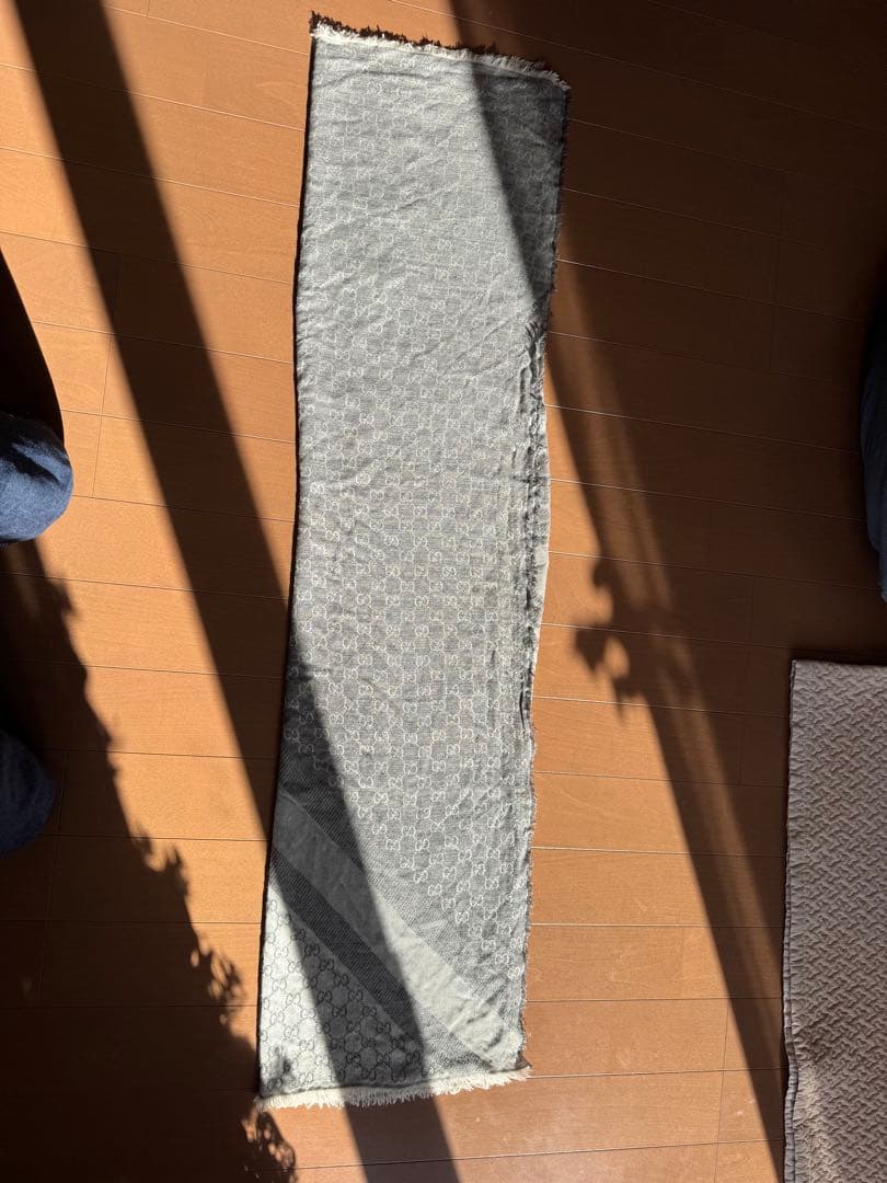GUCCIストール　グレー