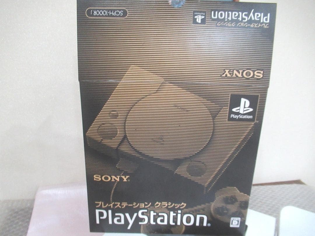 ソニー プレイステーション クラシックSCPH-1000R 本体　PSクラシック