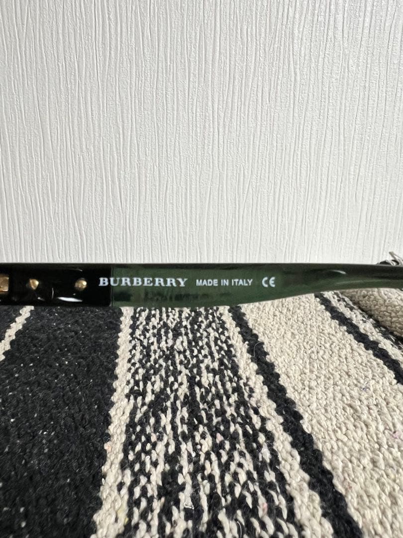 ブラピ着　ヴィンテージBurberryサングラス