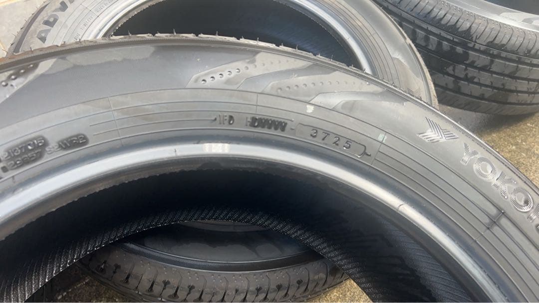 ②アルファード 純正タイヤ新車外し 225/60R18 タイヤ 2本セット