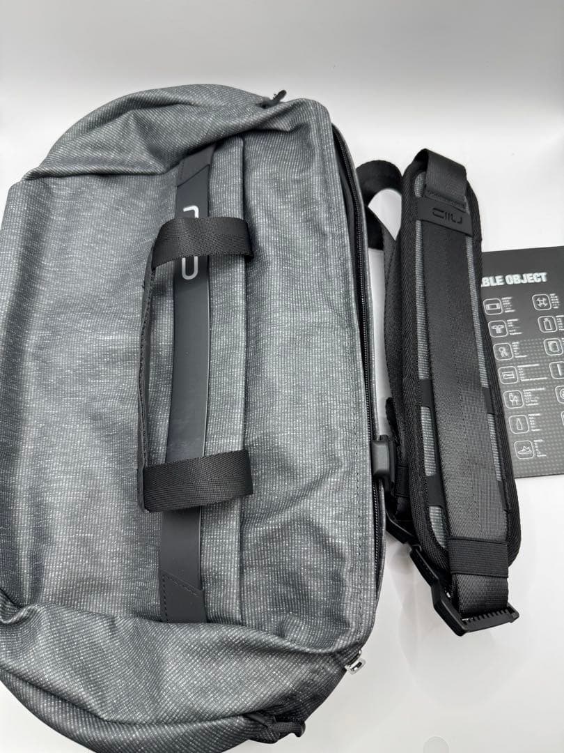 新品✨NIID CACHE LITE グレー　スリングバッグ