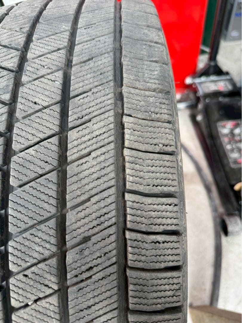 ブリヂストン　ブリザック vrx3 205/55r17 21年製　2本