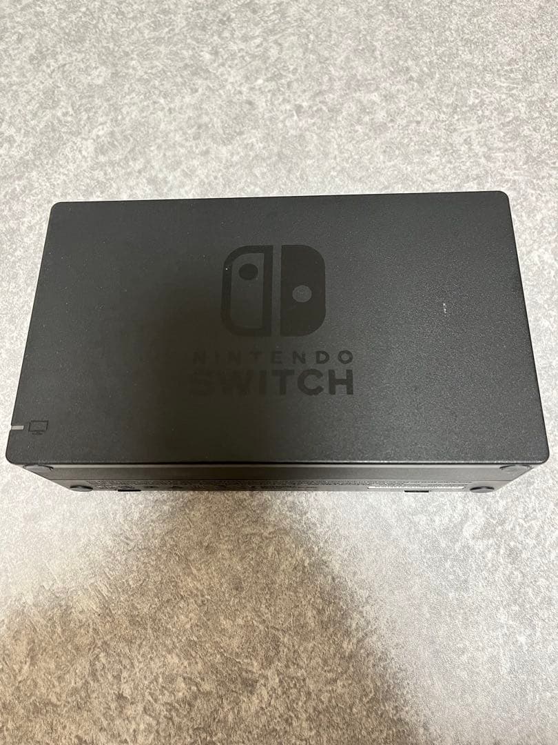 【完品】Nintendo Switch 本体+SDカード(64GB)+軽量ケース