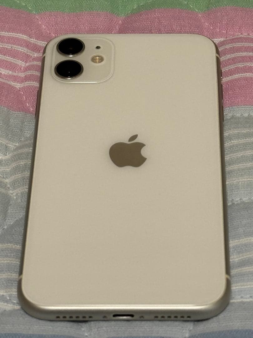 iPhone11 128GB ホワイト SIMフリー