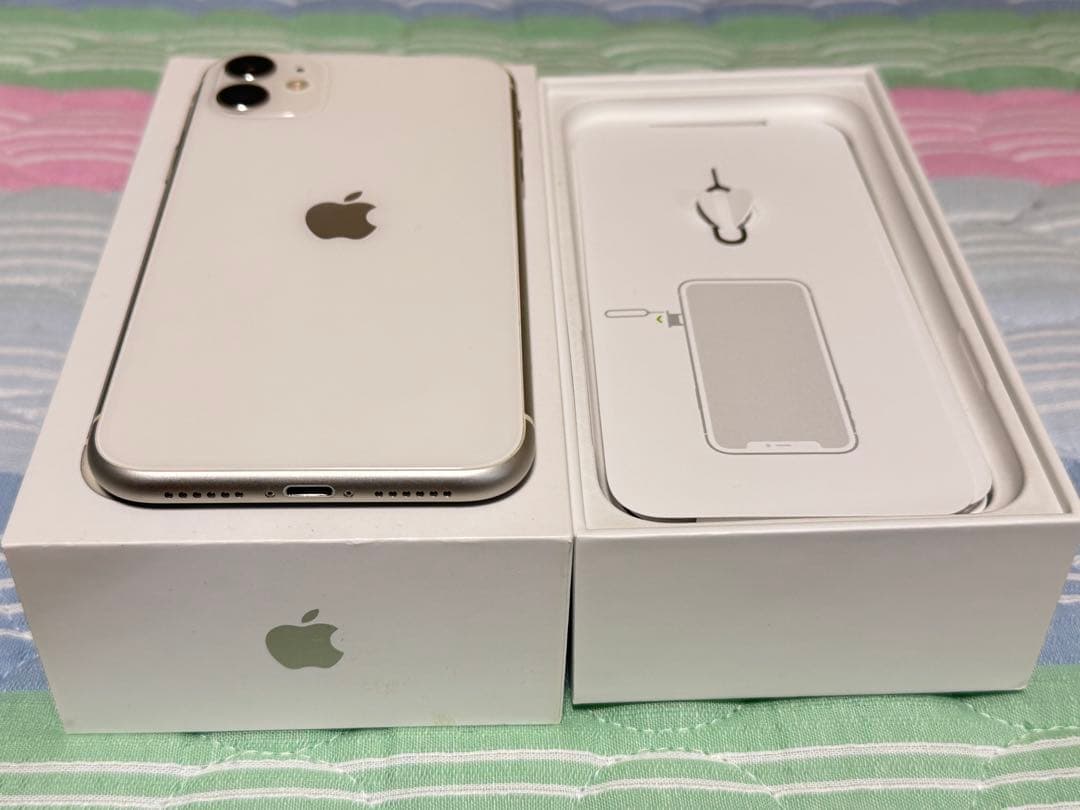 iPhone11 128GB ホワイト SIMフリー