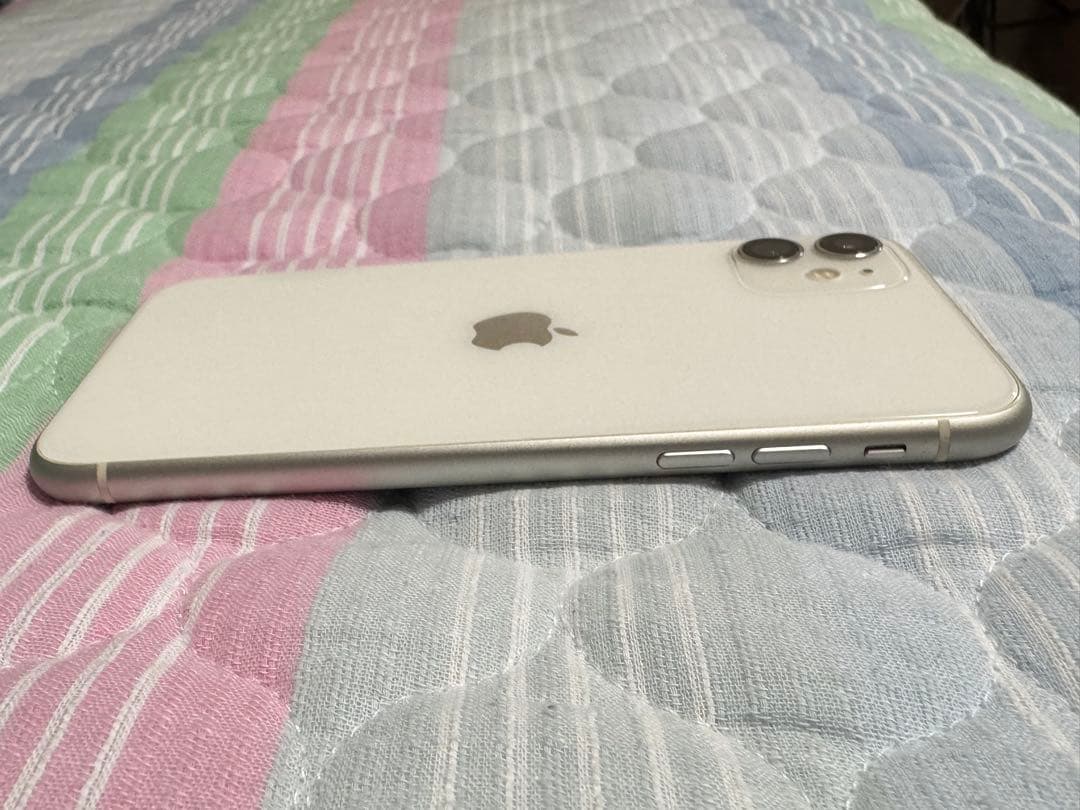 iPhone11 128GB ホワイト SIMフリー