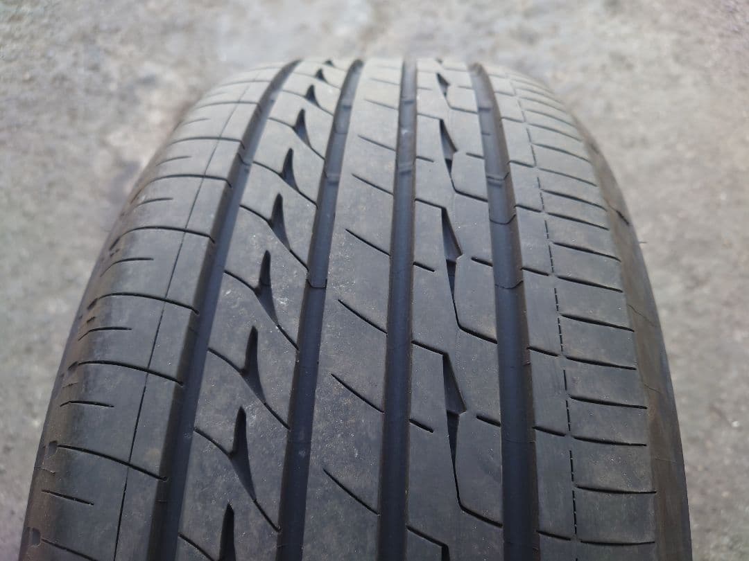 2022年製 ブリヂストンレグノ 225/50R17 9部山 送料無料