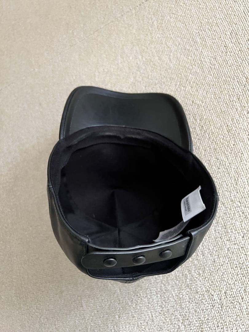 バーバリー　キャップ　レザーキャップ