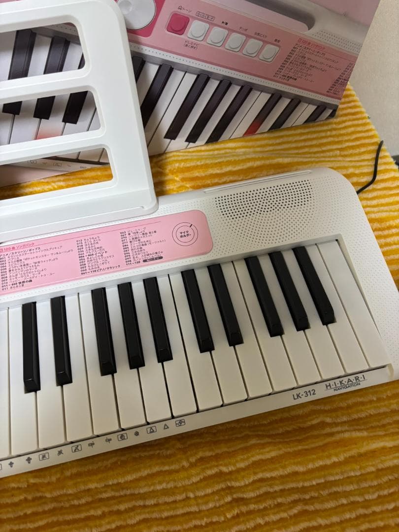 CASIO LK312 61鍵光ナビゲートキーボード 楽譜 マイク無し