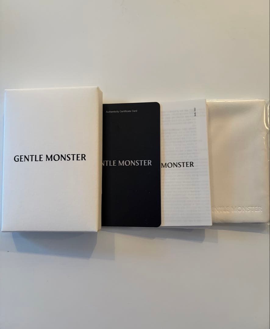 小物 GENTLE MONSTER Lilit 01
