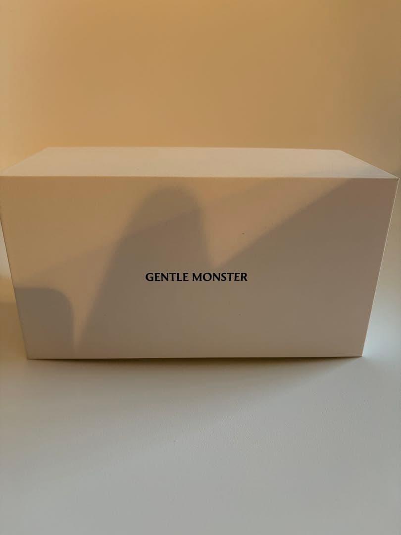 小物 GENTLE MONSTER Lilit 01