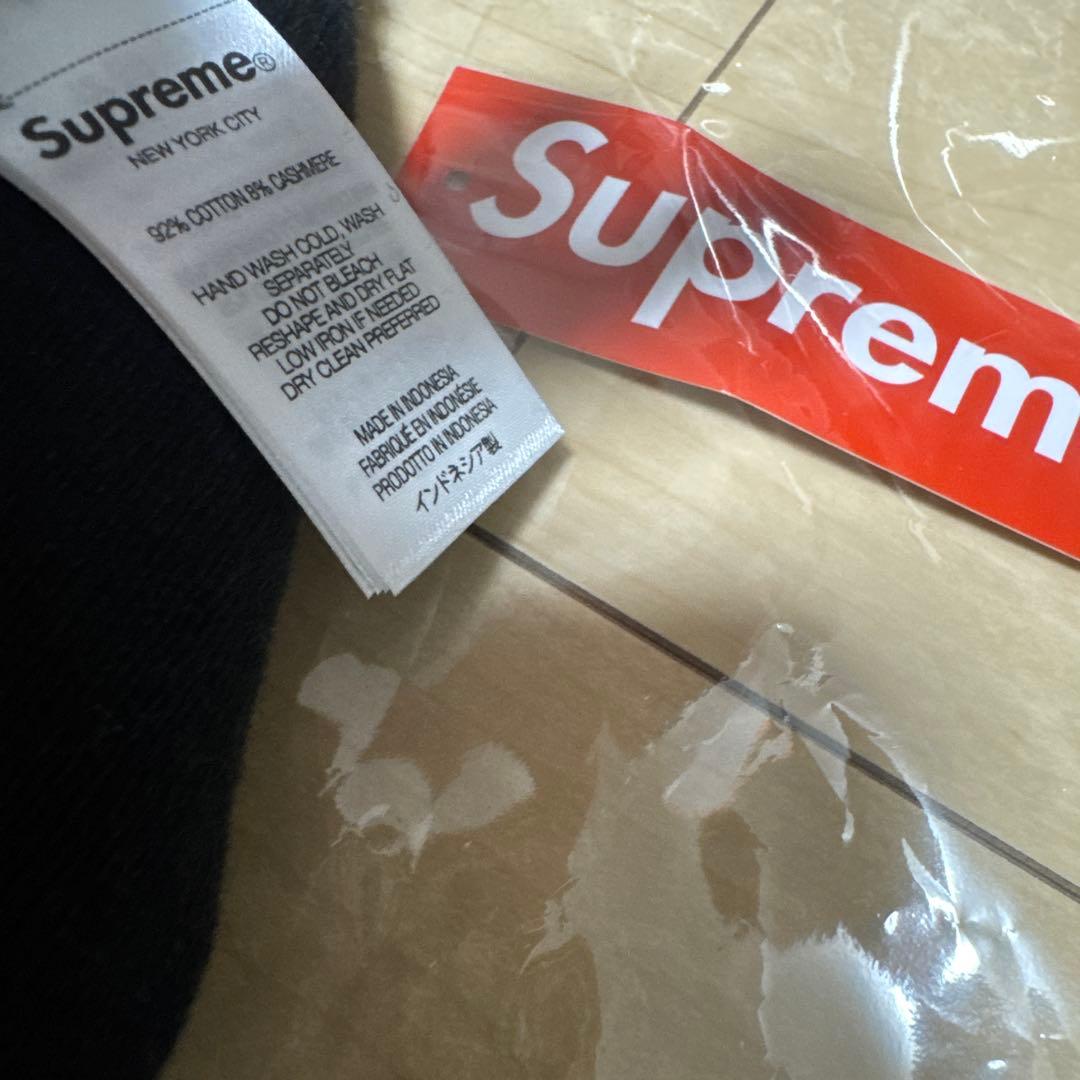 Supreme ビッグロゴニット帽