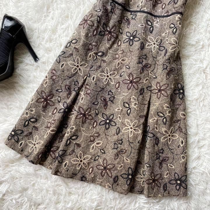 美品*TOCCA ひざ丈ワンピース ツイード プリーツ 花柄 刺繍 ブラウン S
