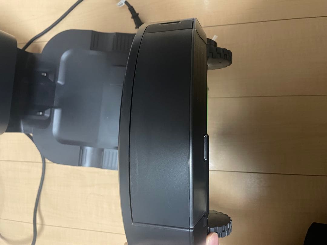 【美品】ルンバ i7+ 自動ゴミ収集機付き iRobot