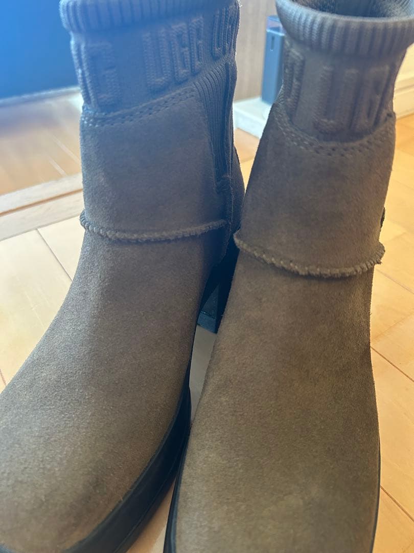 UGG ブラウンショートブーツ