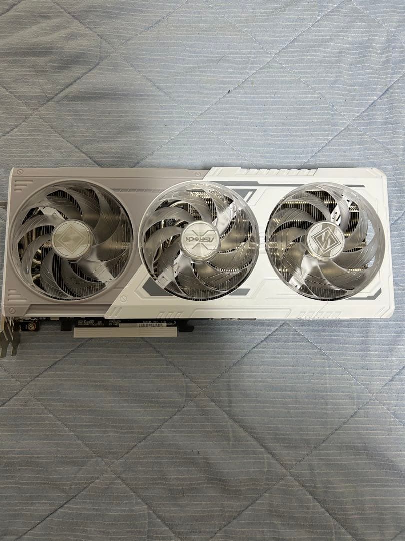 グラフィックボード・グラボ・ビデオカード ASROCK rx9070xt steel legend 16gb