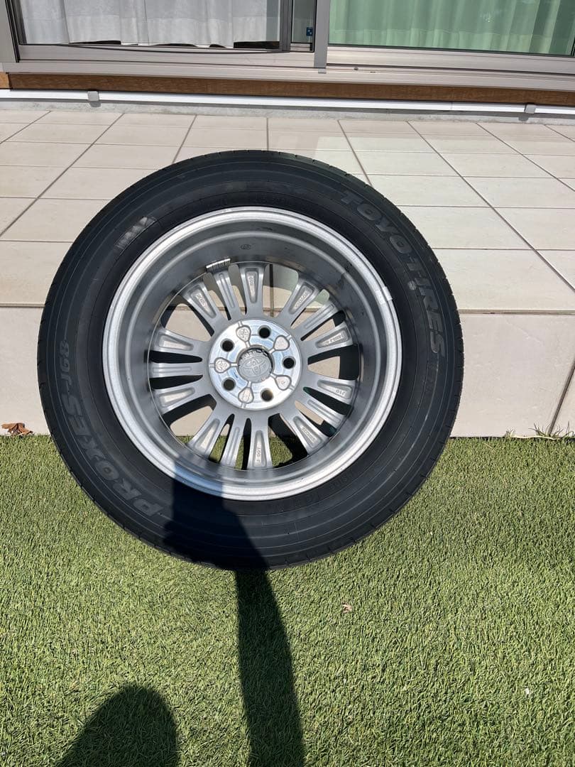 ノア　トヨタ純正16インチ　新車外し