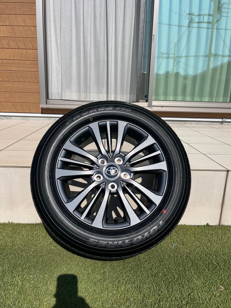 ノア　トヨタ純正16インチ　新車外し