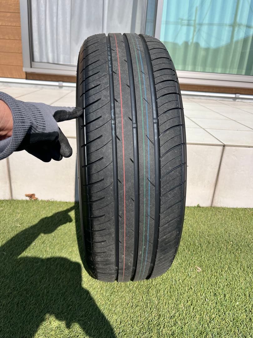 ノア　トヨタ純正16インチ　新車外し