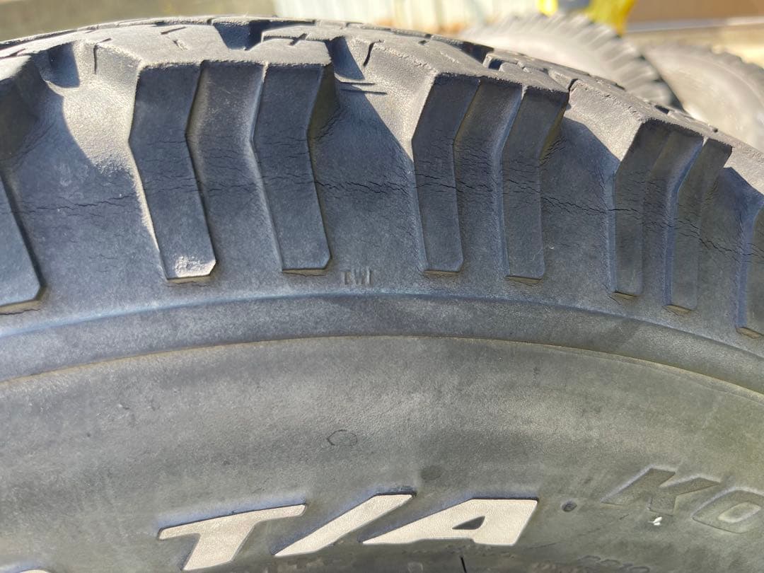 BF Goodrich All-terrain デイトナ　アルミホイール付き